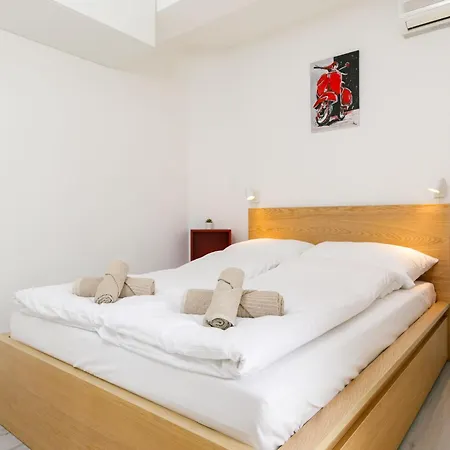 Apartment Chris By Interhome Balatonlelle